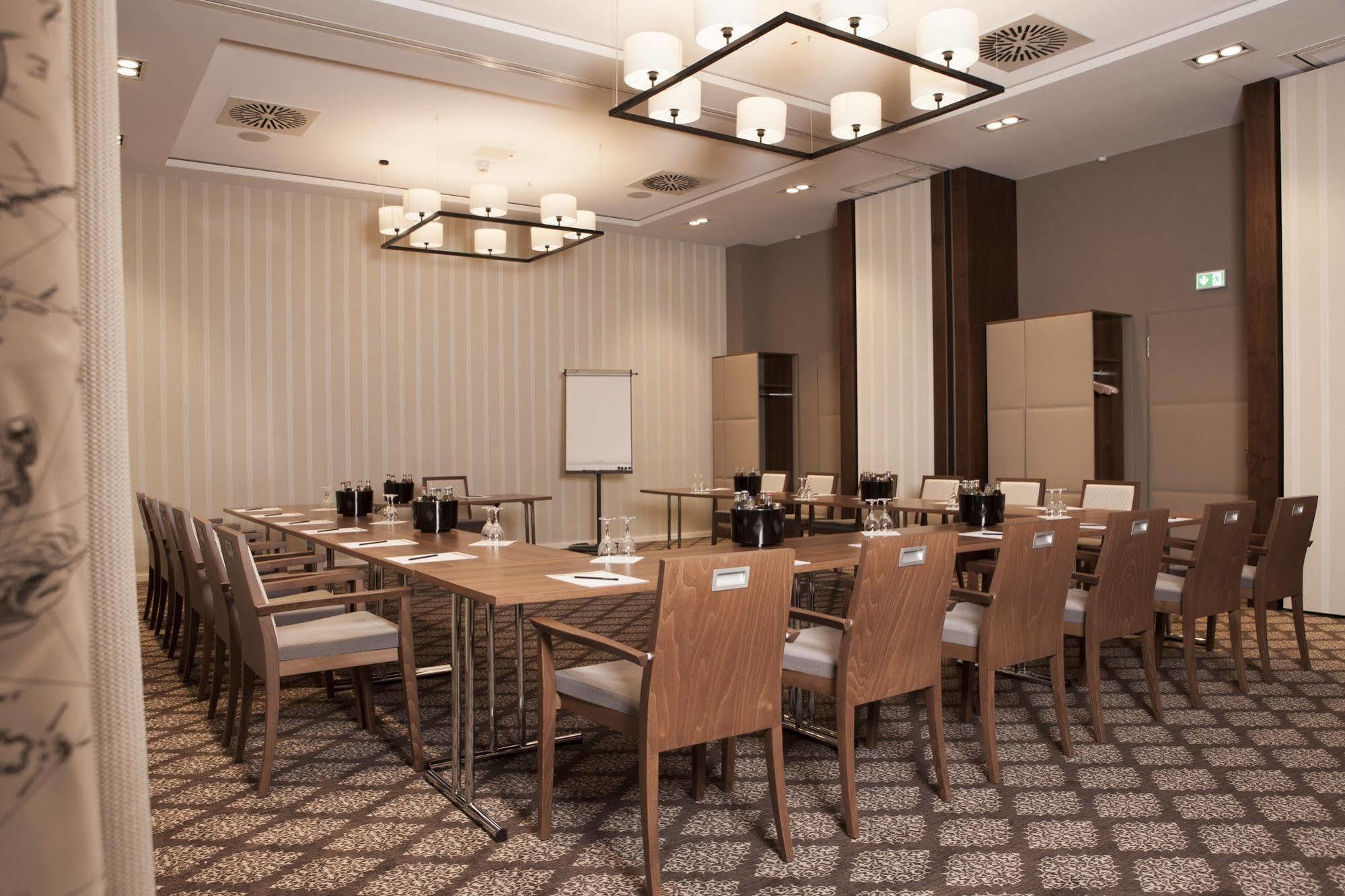 Hotel Hafenspeicher Лер Екстер'єр фото